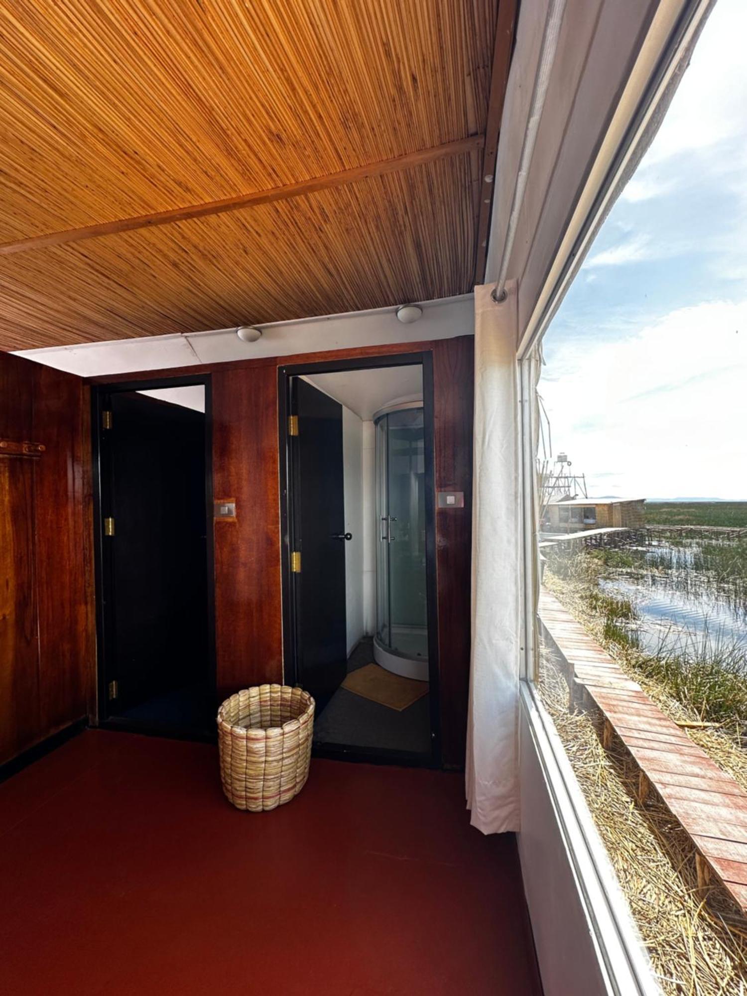 Uros Waliski Lodge Puno Exterior foto