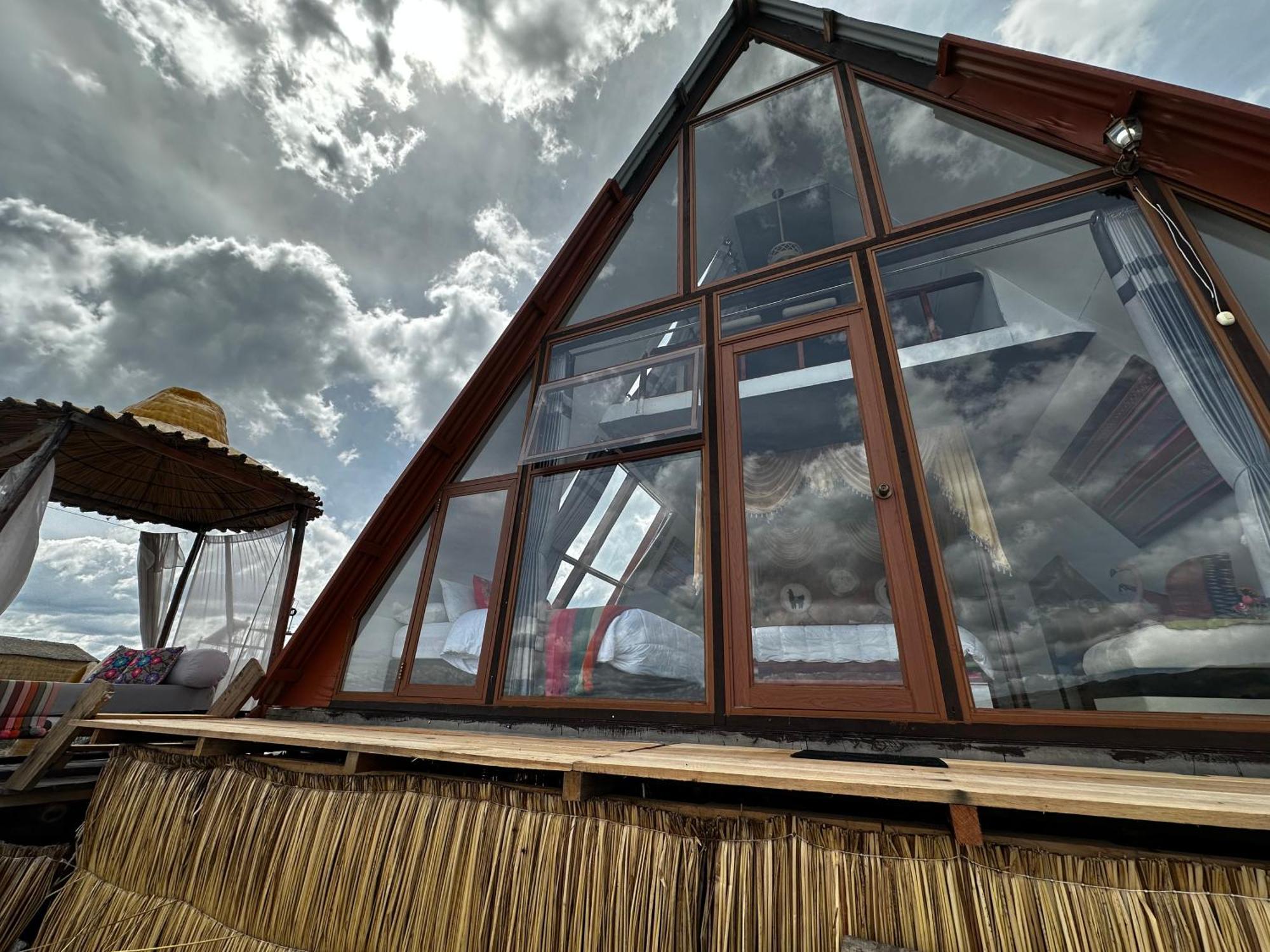 Uros Waliski Lodge Puno Exterior foto