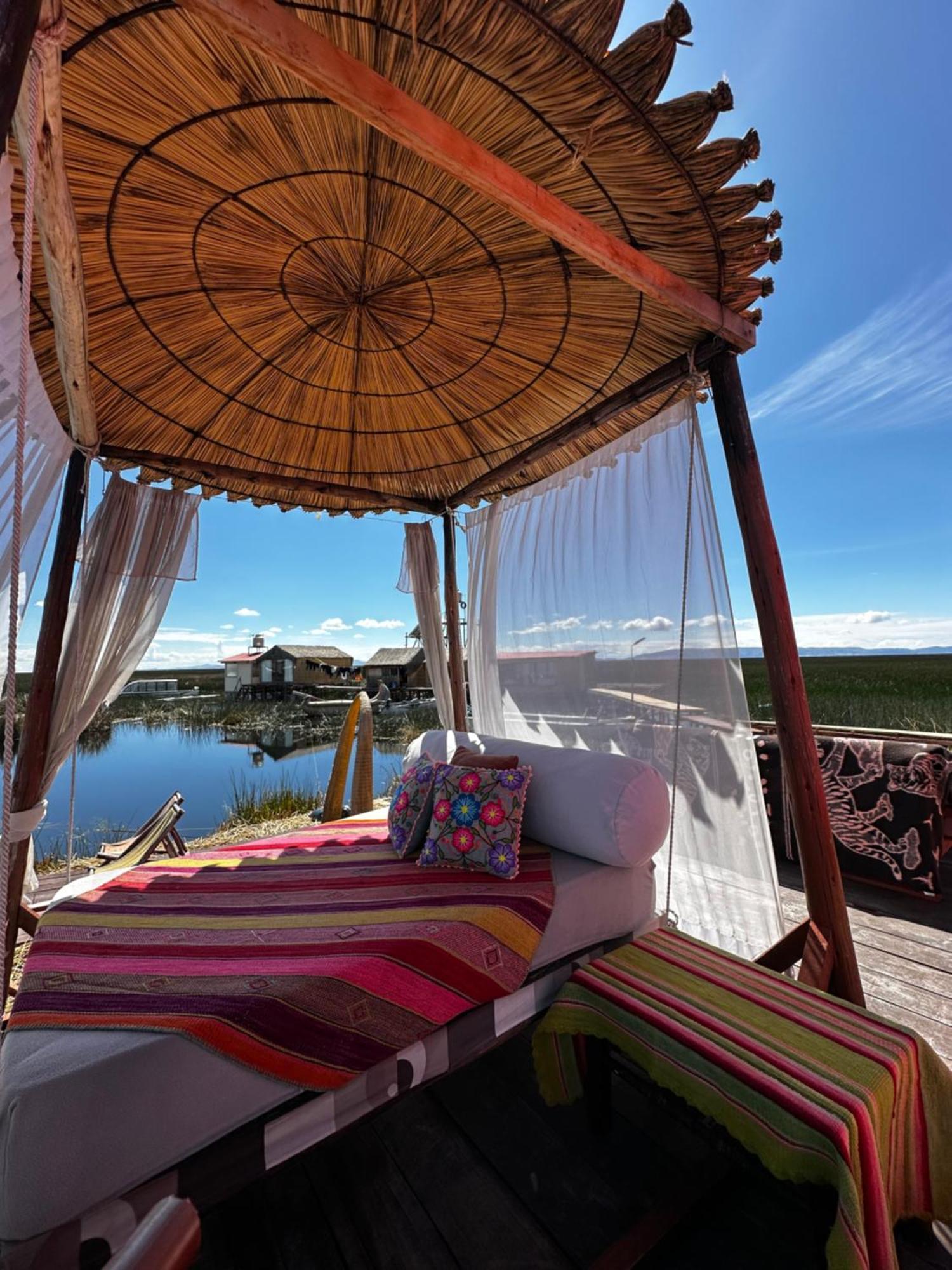 Uros Waliski Lodge Puno Exterior foto