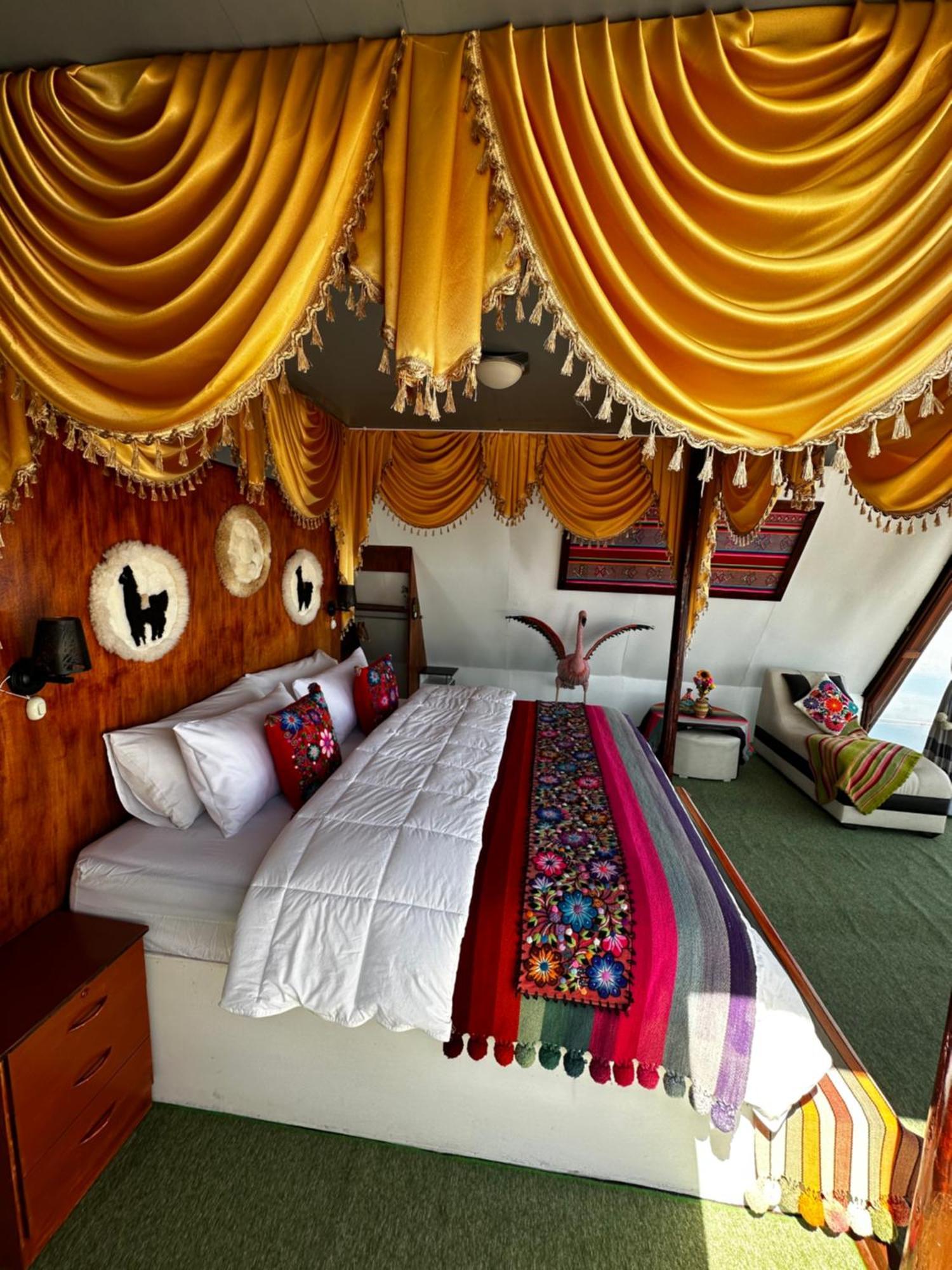 Uros Waliski Lodge Puno Exterior foto