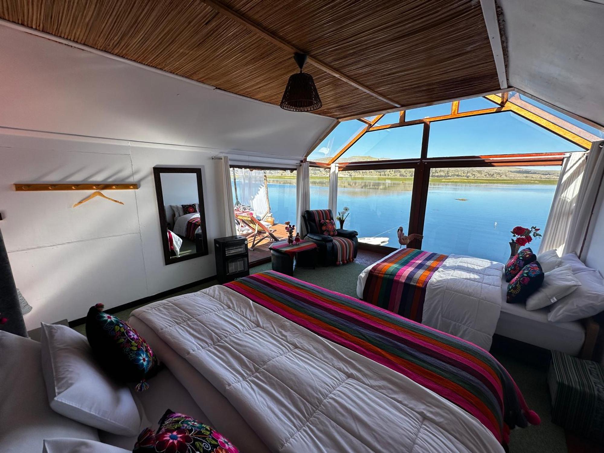 Uros Waliski Lodge Puno Exterior foto