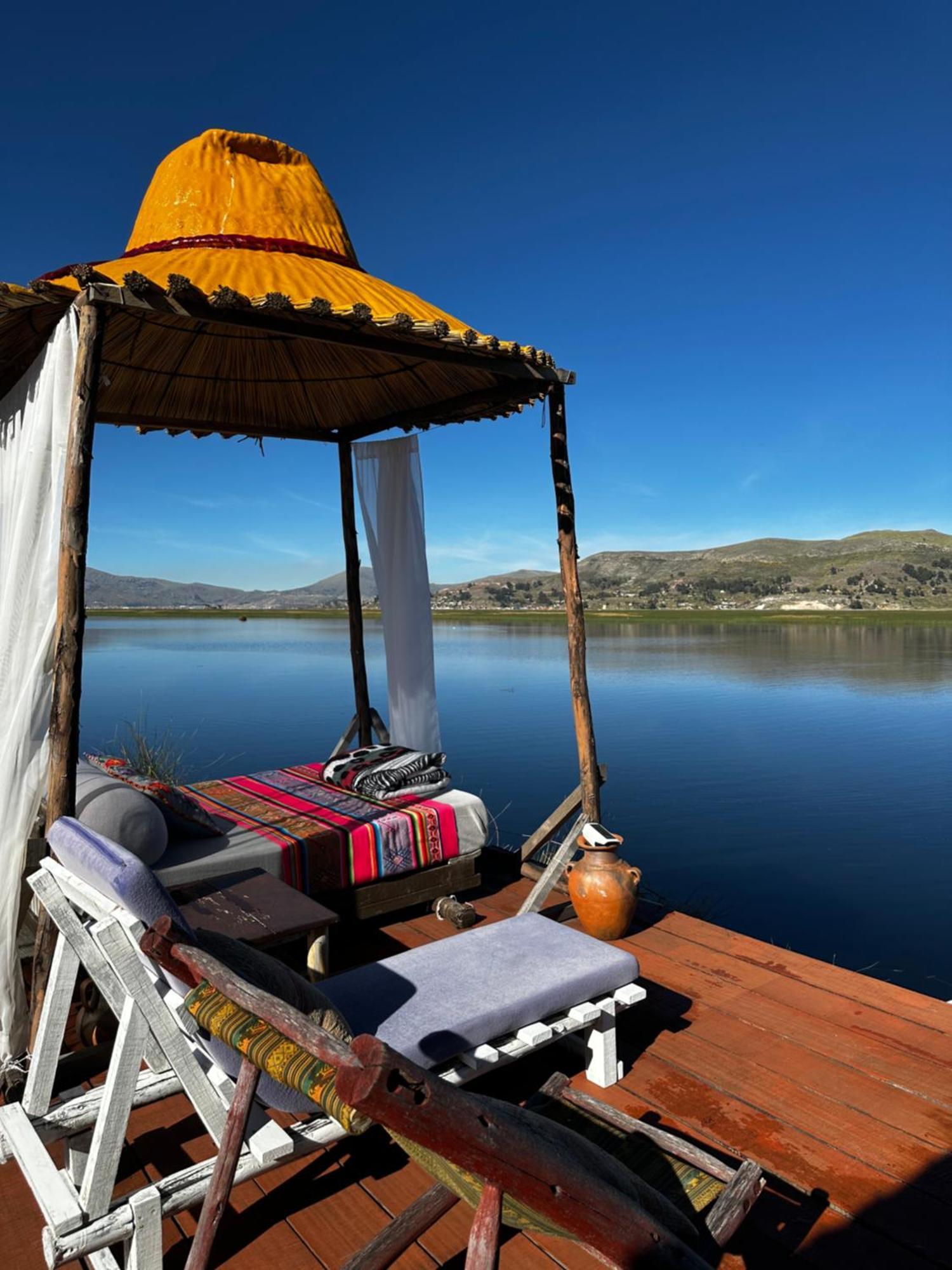 Uros Waliski Lodge Puno Exterior foto