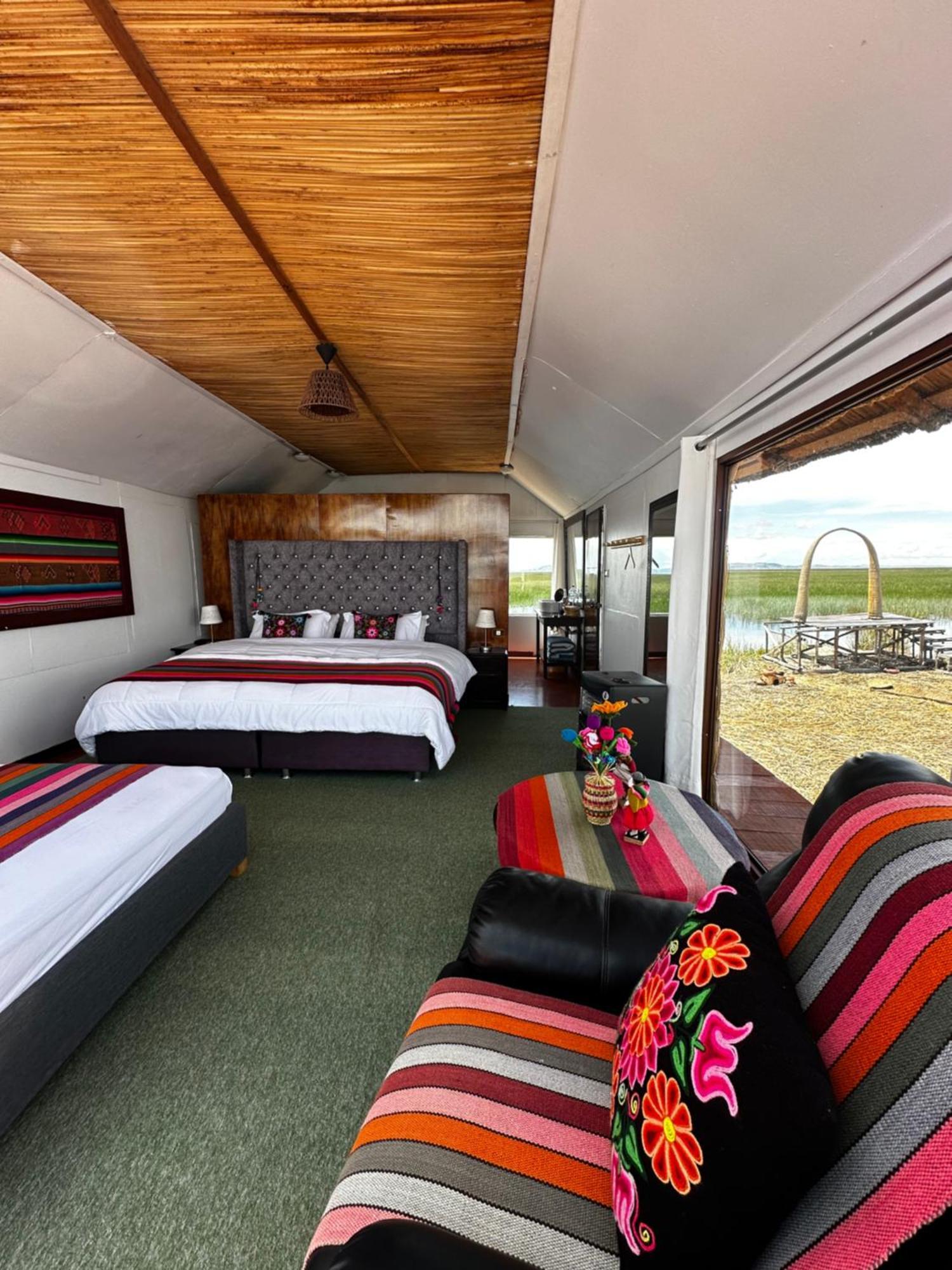 Uros Waliski Lodge Puno Exterior foto